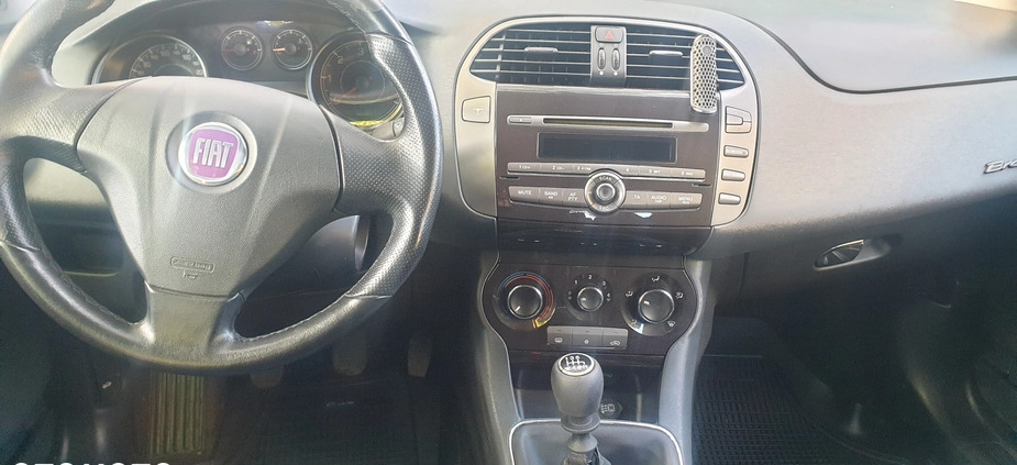 Fiat Bravo cena 9900 przebieg: 244242, rok produkcji 2010 z Łódź małe 137